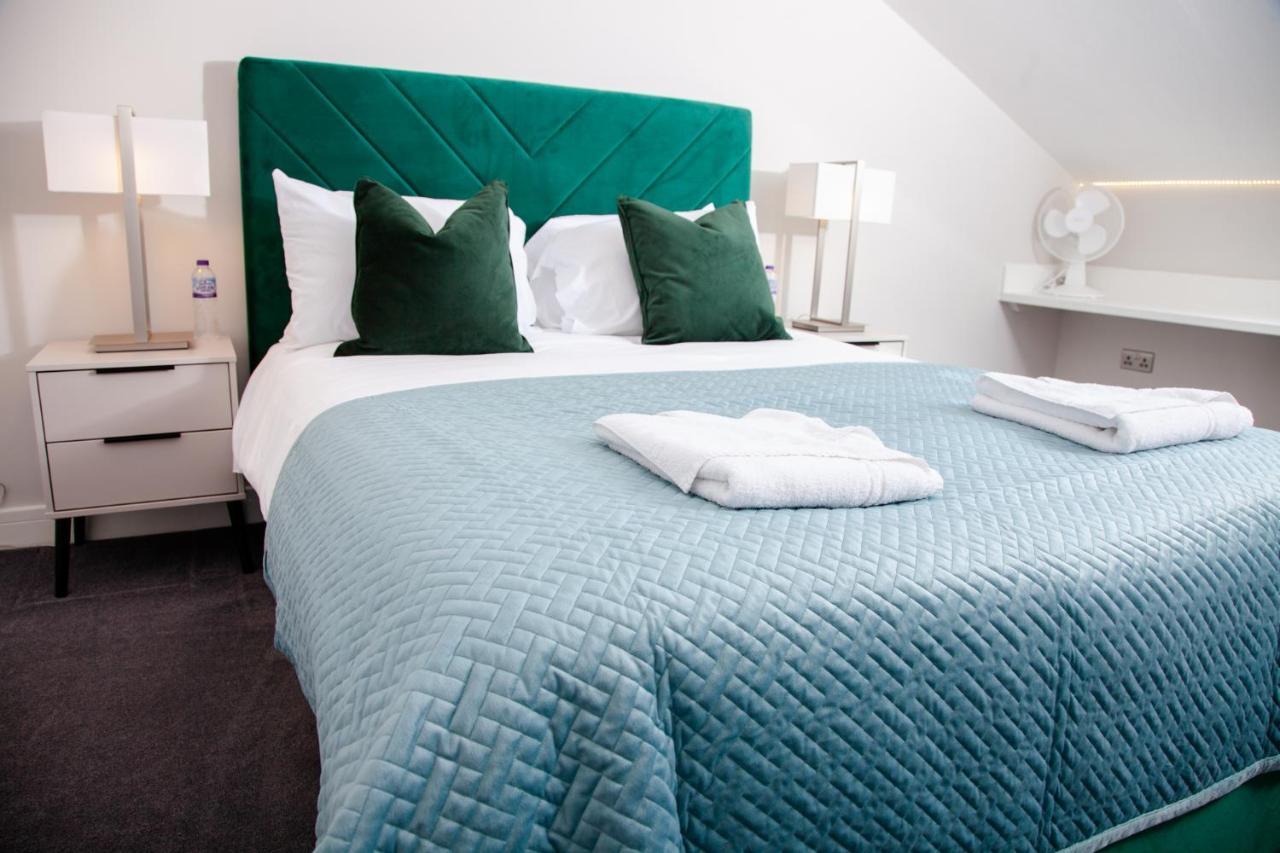 High Life Serviced Apartments - Old Town Swindon Exterior photo