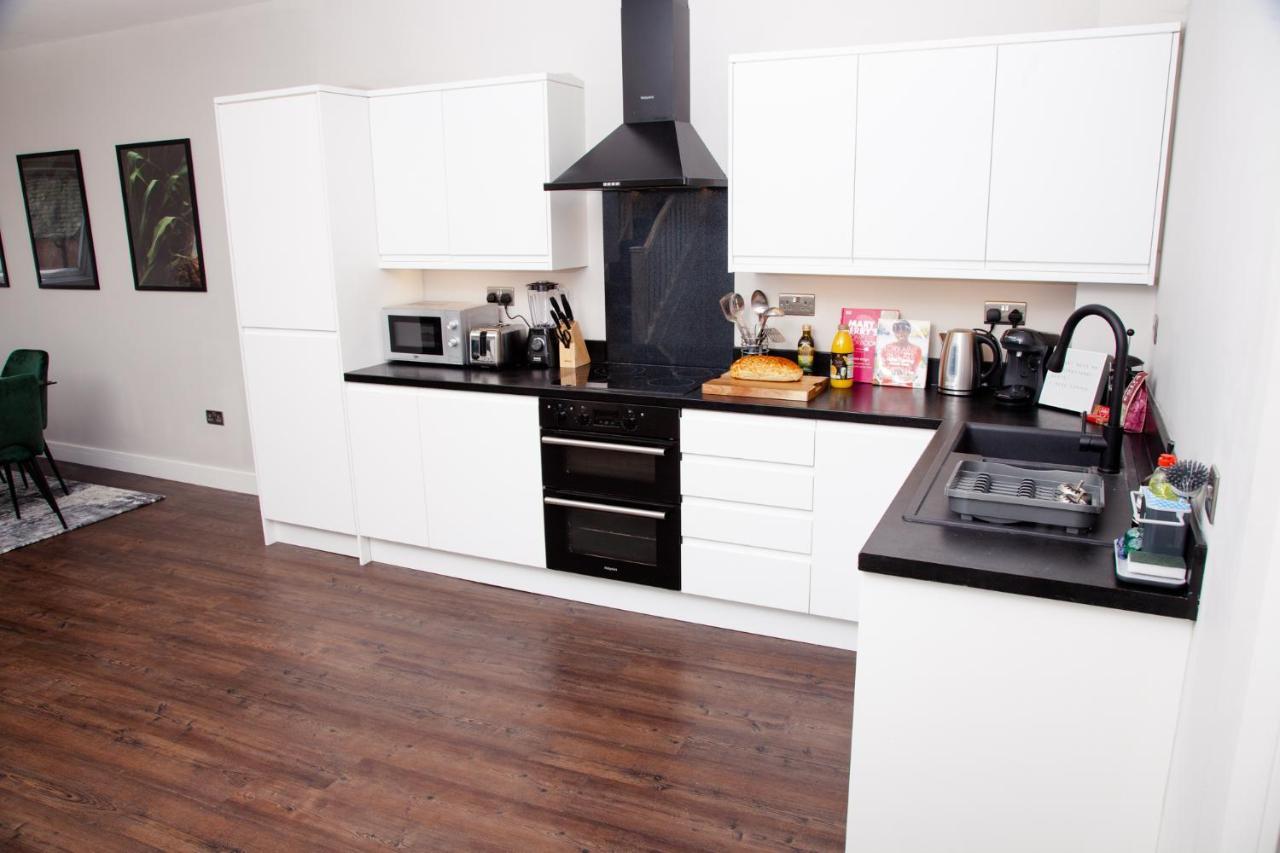 High Life Serviced Apartments - Old Town Swindon Exterior photo