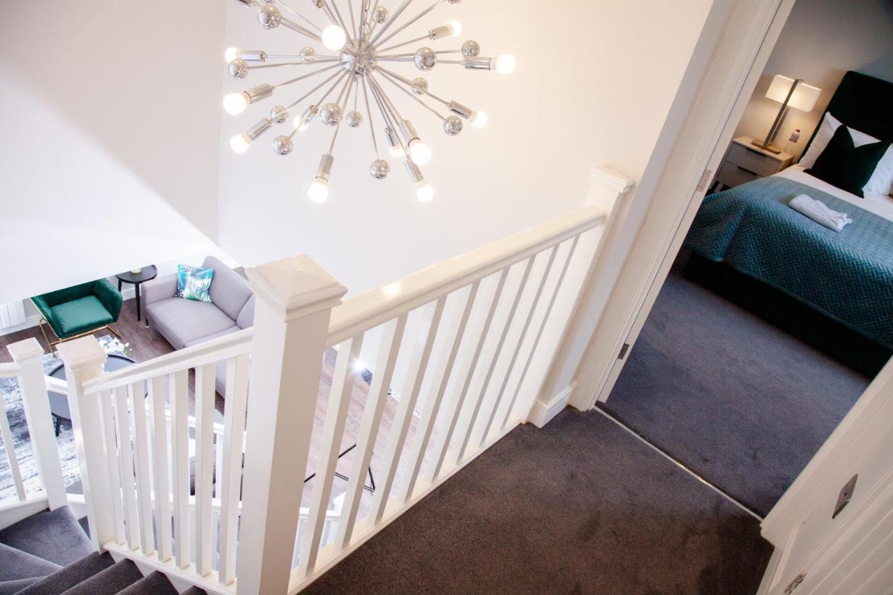 High Life Serviced Apartments - Old Town Swindon Exterior photo