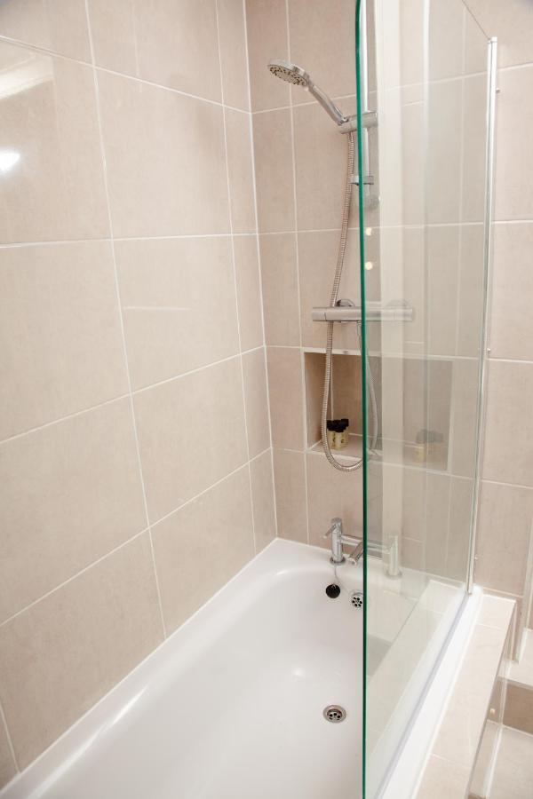 High Life Serviced Apartments - Old Town Swindon Exterior photo
